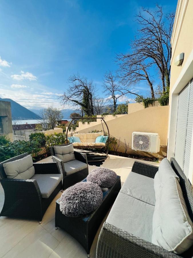 Apartment With Terrace And Private Parking Cattaro Esterno foto