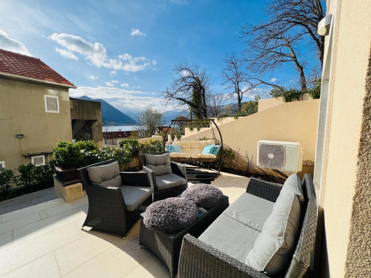 Apartment With Terrace And Private Parking Cattaro Esterno foto