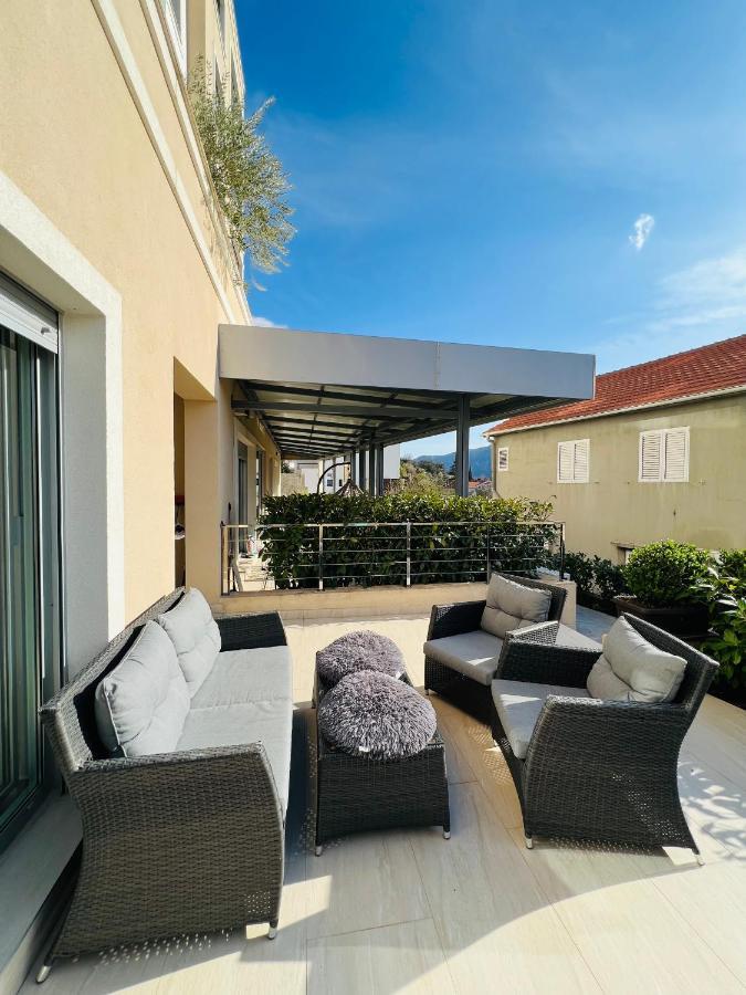 Apartment With Terrace And Private Parking Cattaro Esterno foto