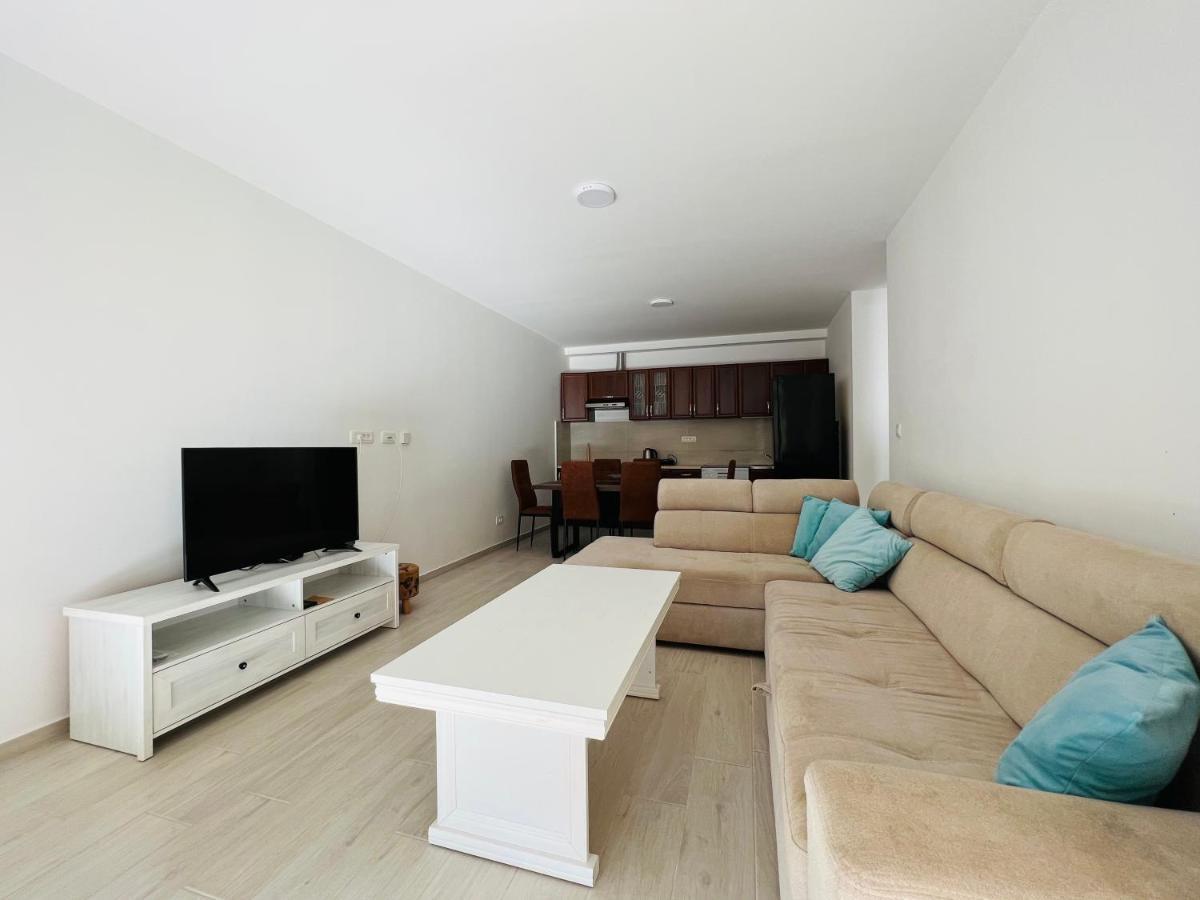 Apartment With Terrace And Private Parking Cattaro Esterno foto