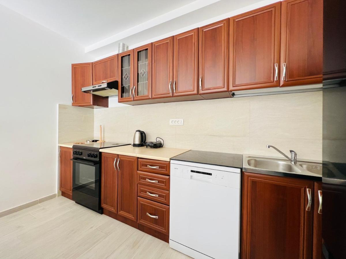 Apartment With Terrace And Private Parking Cattaro Esterno foto