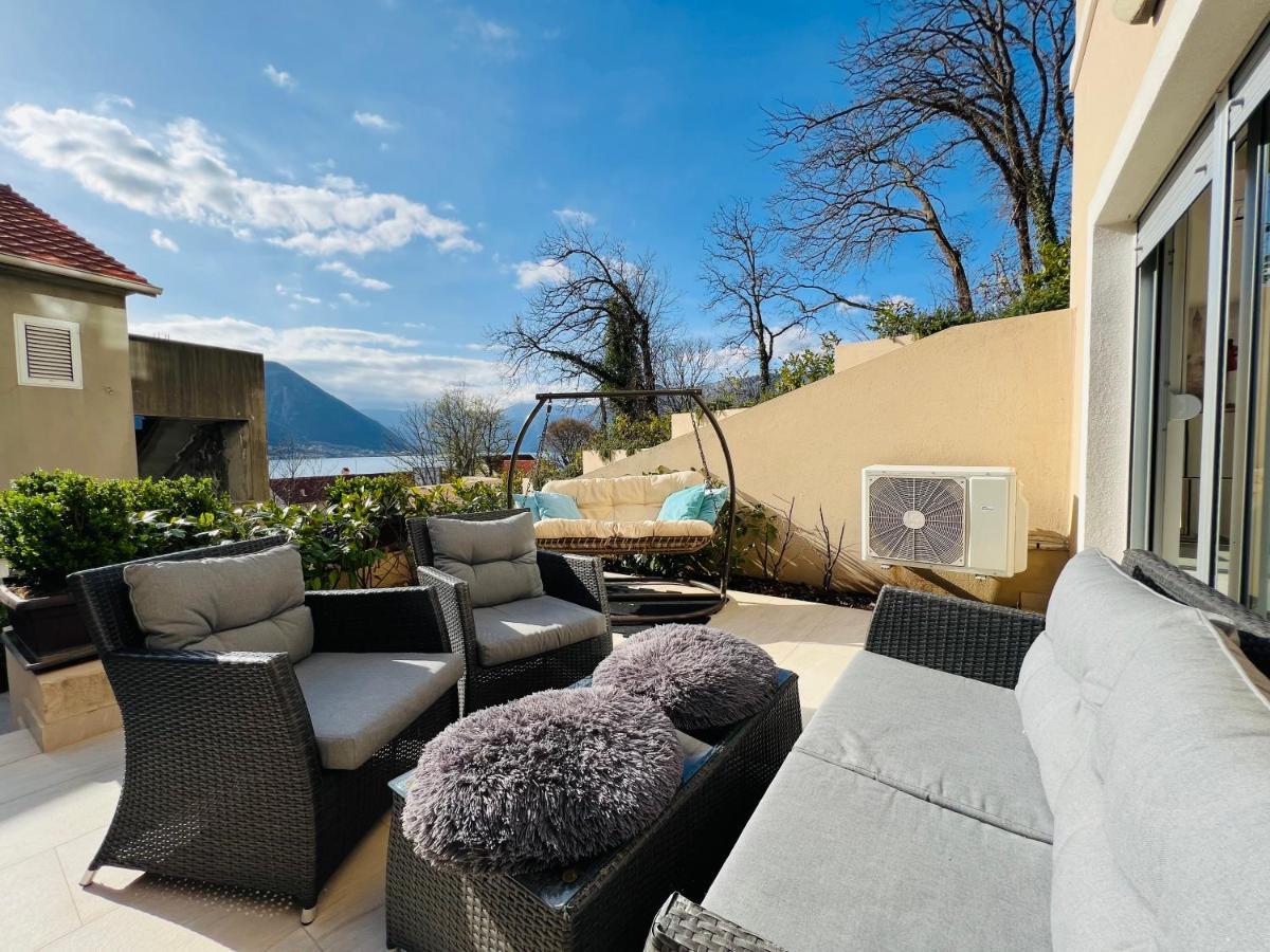 Apartment With Terrace And Private Parking Cattaro Esterno foto