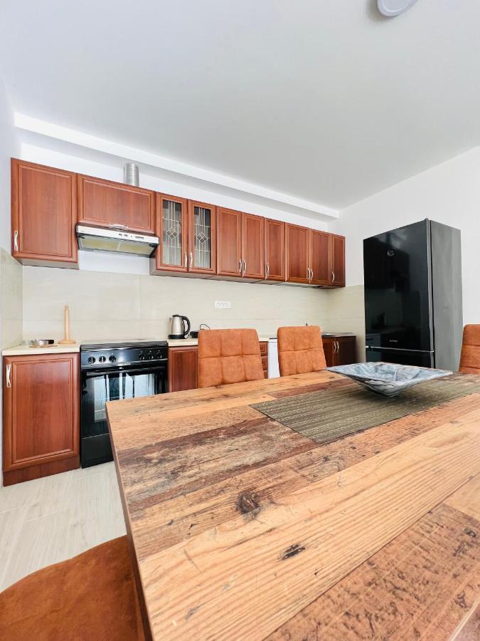 Apartment With Terrace And Private Parking Cattaro Esterno foto