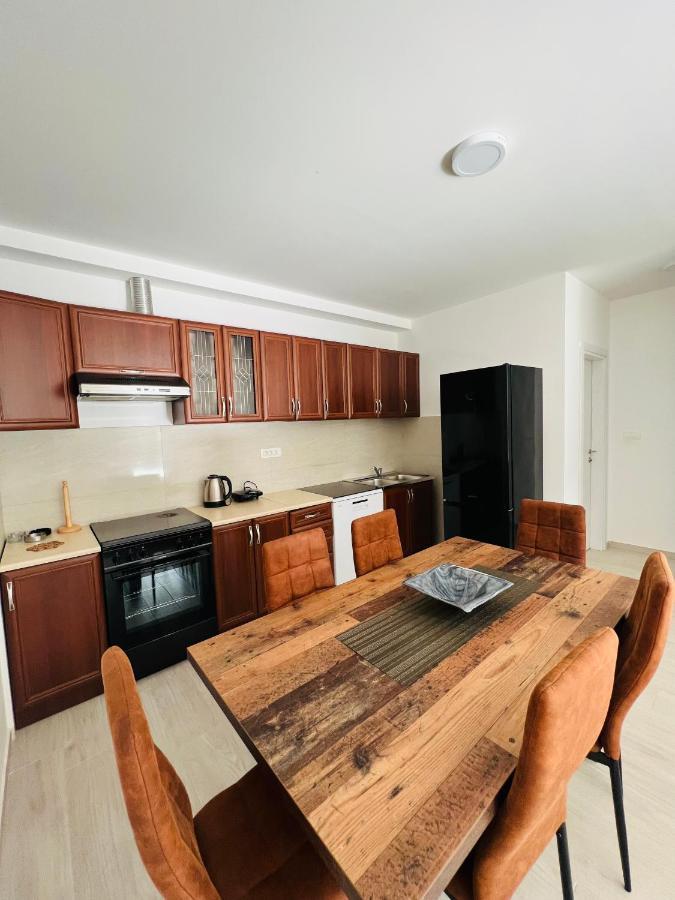 Apartment With Terrace And Private Parking Cattaro Esterno foto