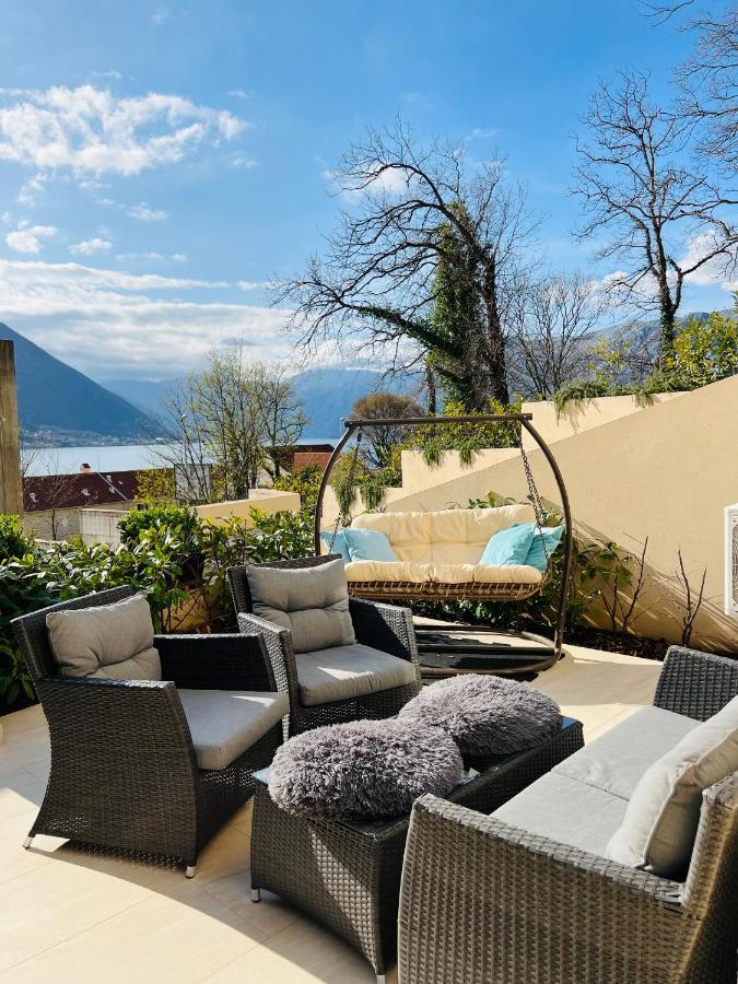 Apartment With Terrace And Private Parking Cattaro Esterno foto