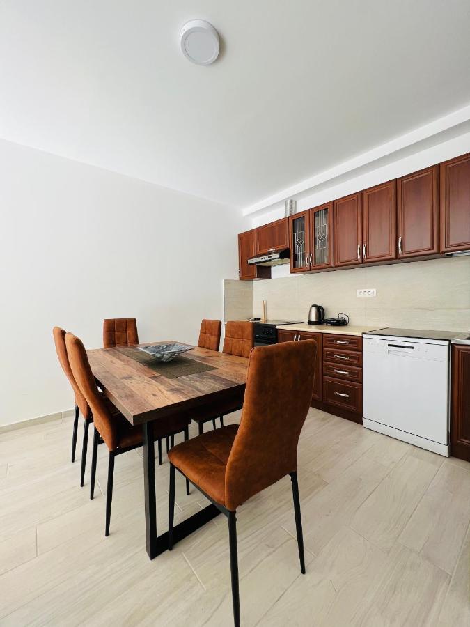 Apartment With Terrace And Private Parking Cattaro Esterno foto