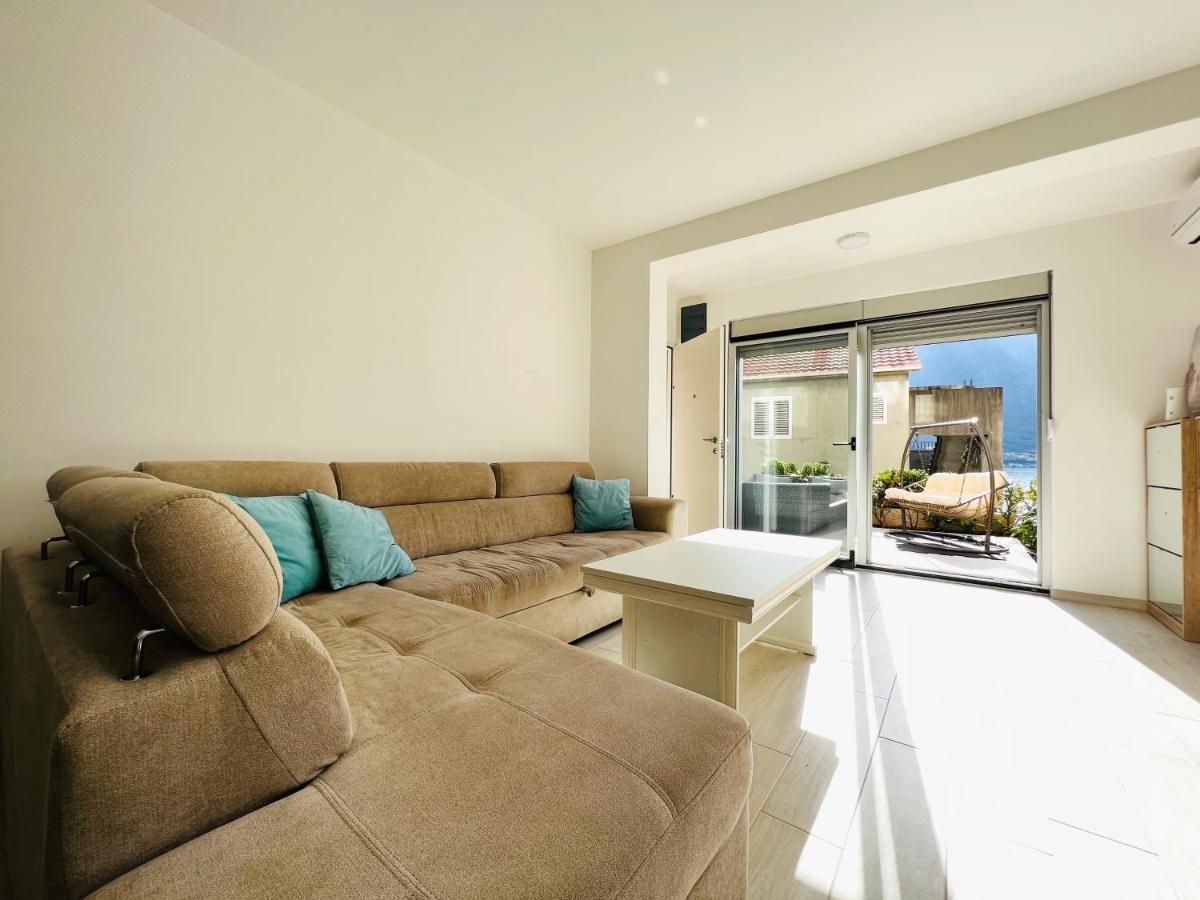 Apartment With Terrace And Private Parking Cattaro Esterno foto